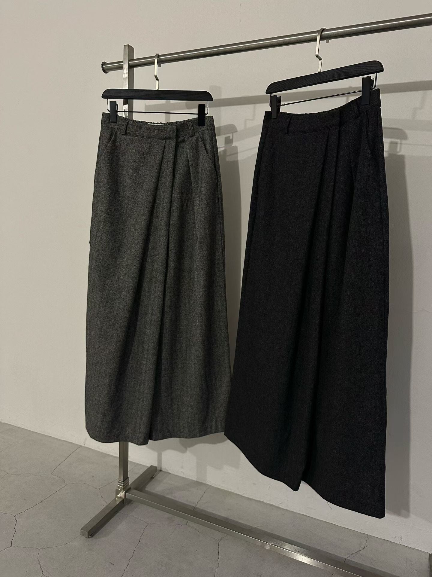 wool wide pants (charcoal/grey) 現貨