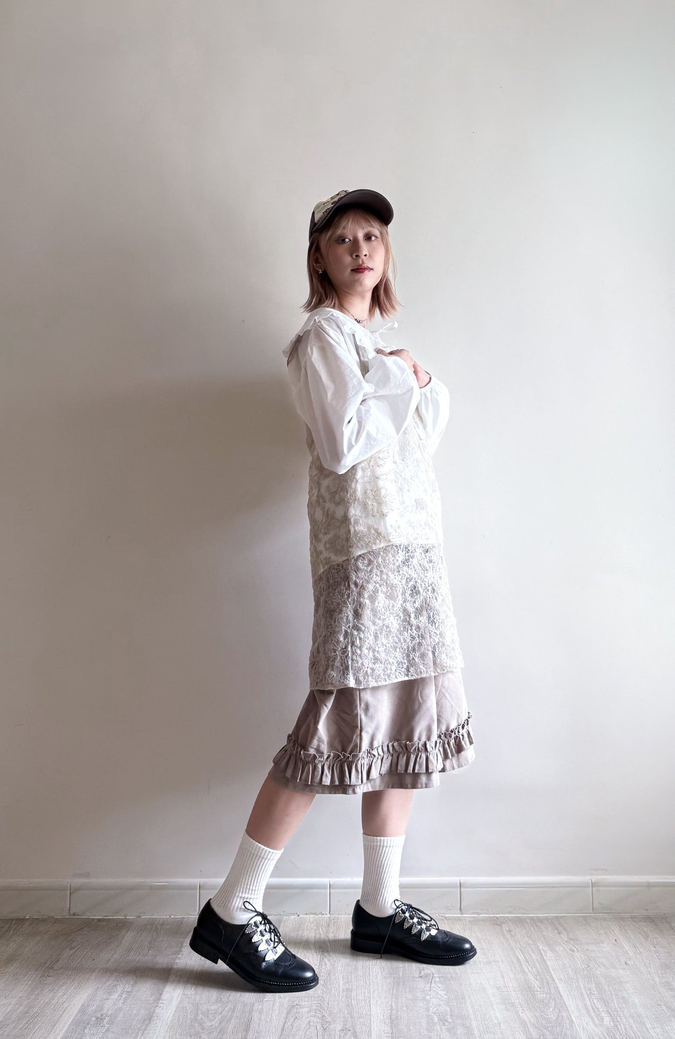 ruffle shorts(charcoal/beige) (現貨)
