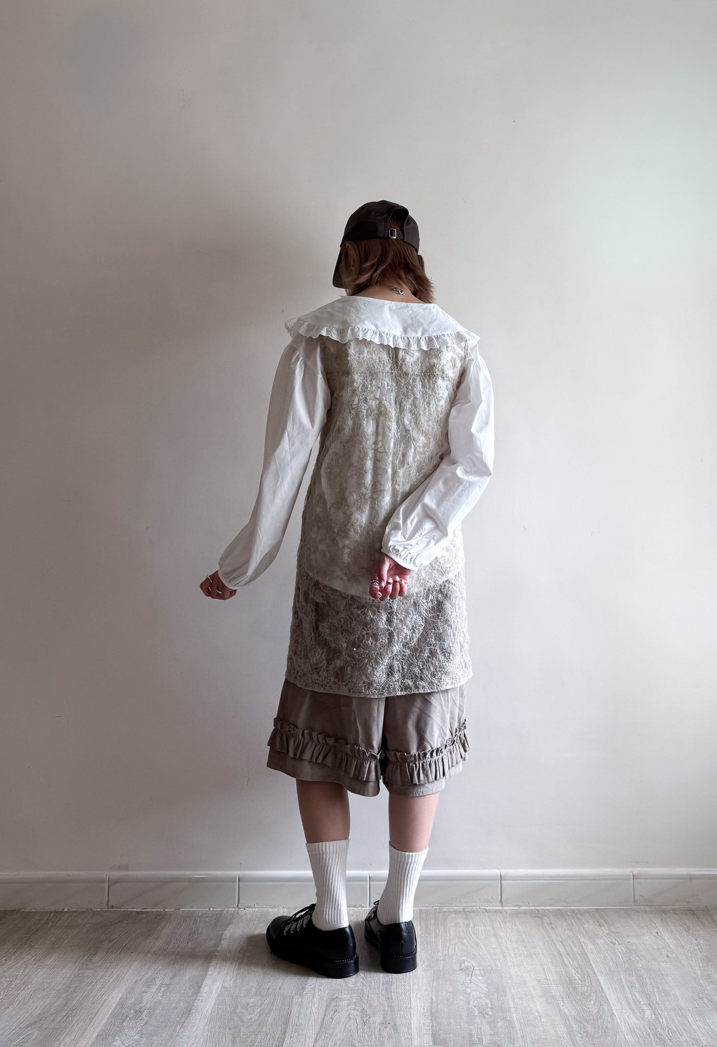 ruffle shorts(charcoal/beige) (現貨)