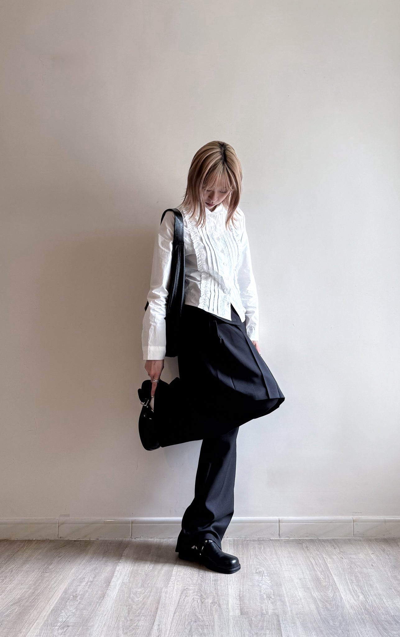 slim cut shirt(charcoal/white) 現貨