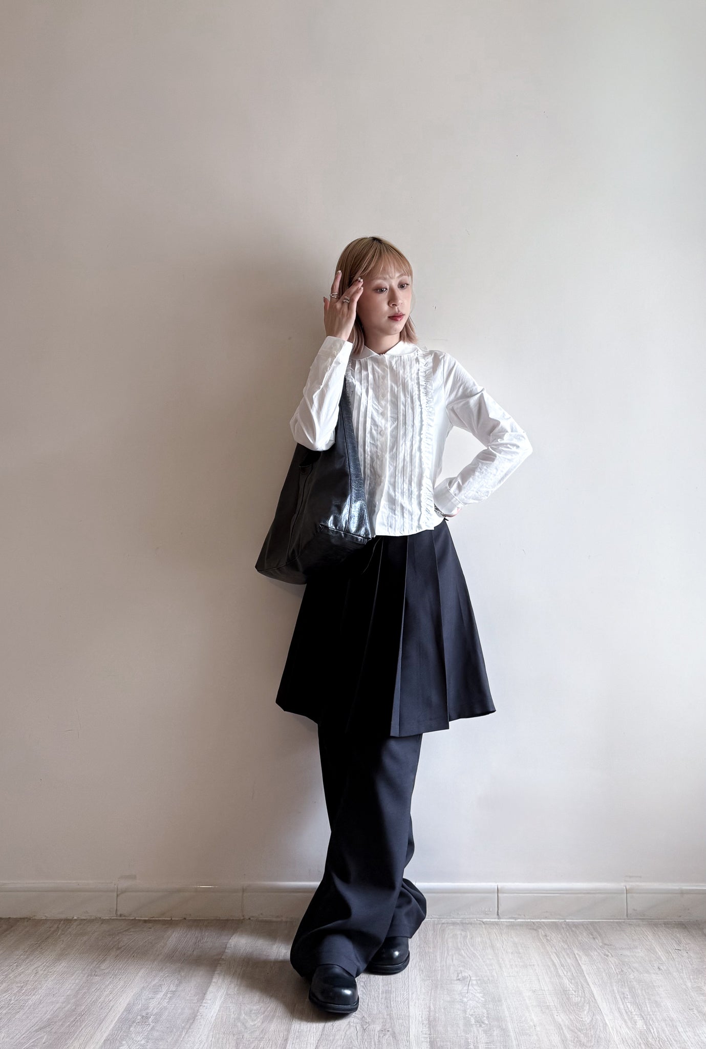 slim cut shirt(charcoal/white) 現貨