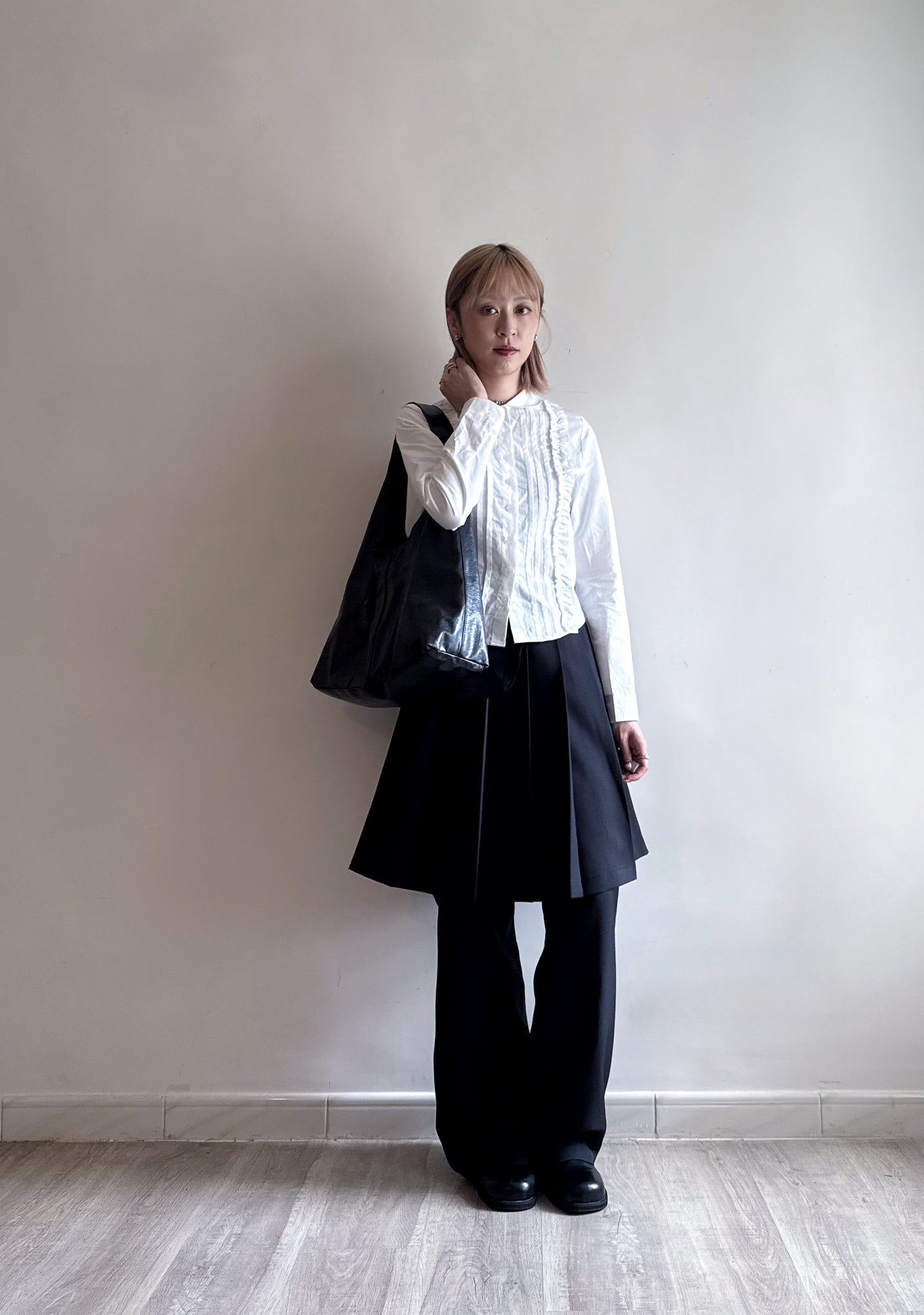 slim cut shirt(charcoal/white) 現貨