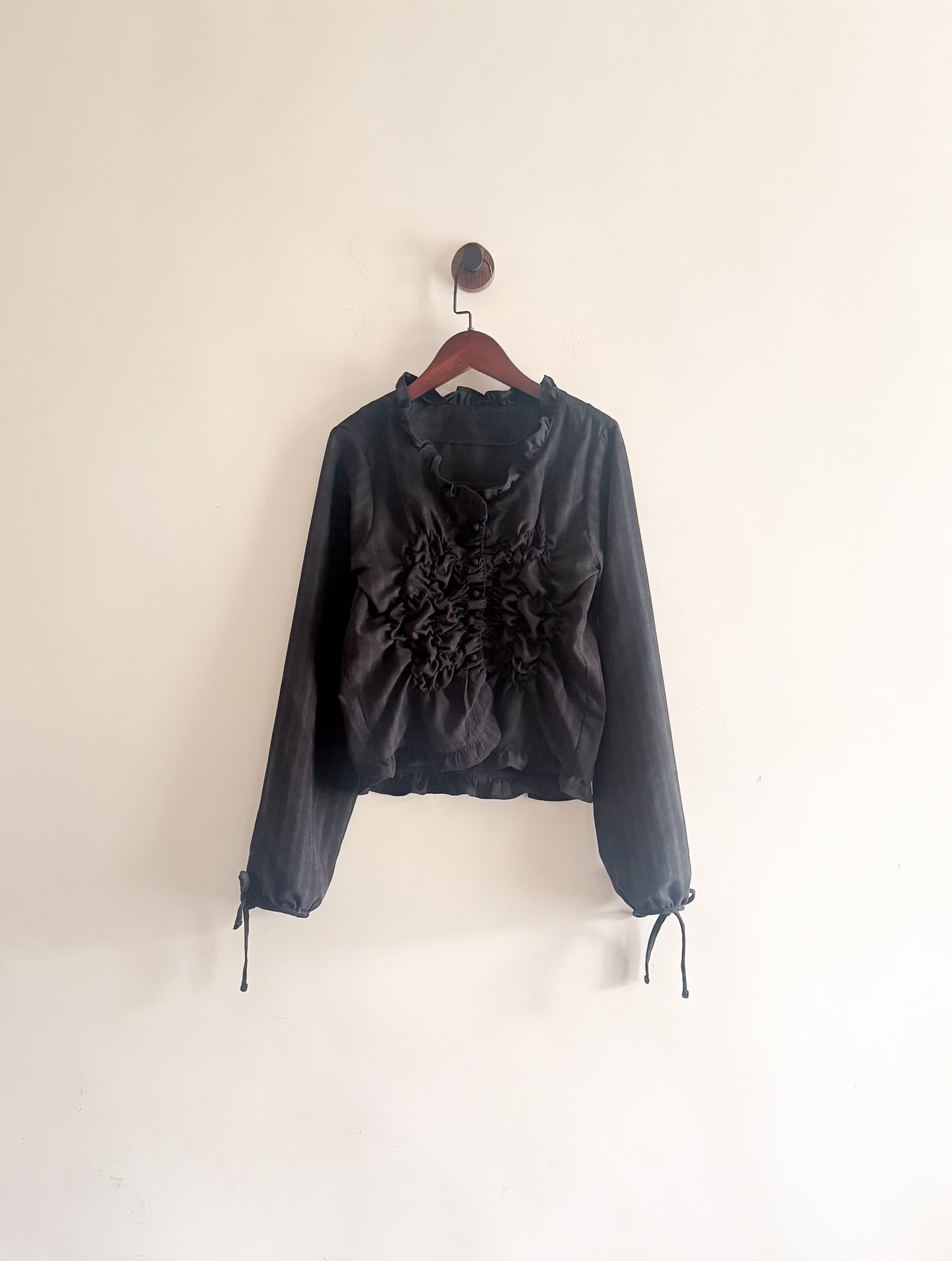 twisted blouse (beige/charcoal)