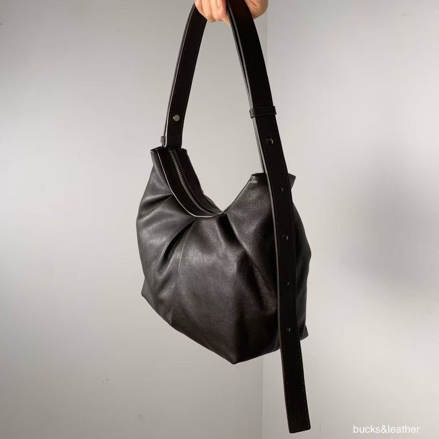 韓國代購:bucks & leather dumpling bag