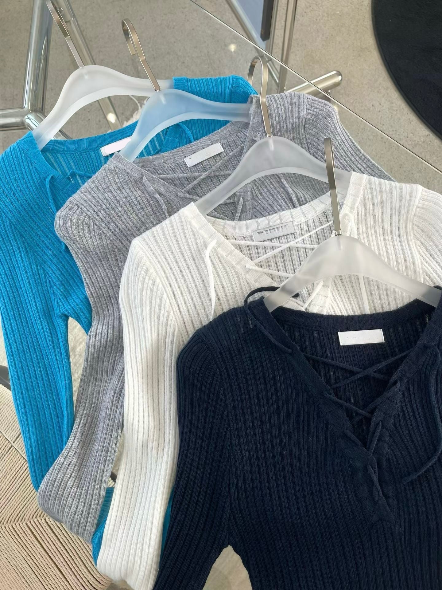 v neck slim top (blue/navy/grey/white)