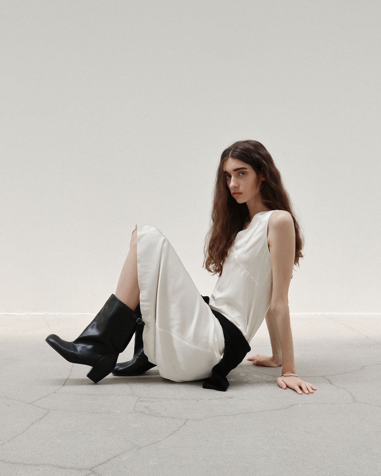 (韓國代購)PAES Wide Buckle Tabi Boots( Black)(230-250)《官方26/9後出貨》
