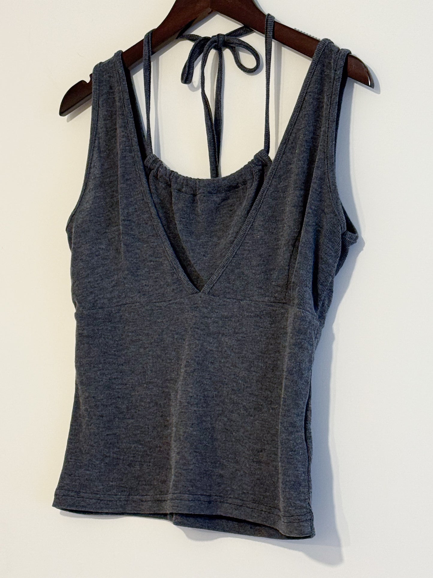 double neck tank top(ivory/charcoal) 夏天must have items! 現貨