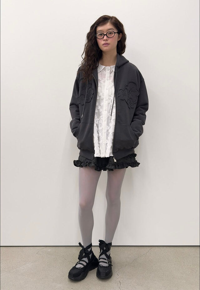 (韓國代購)typeservice flower applique zip hoodie(charcoal)
