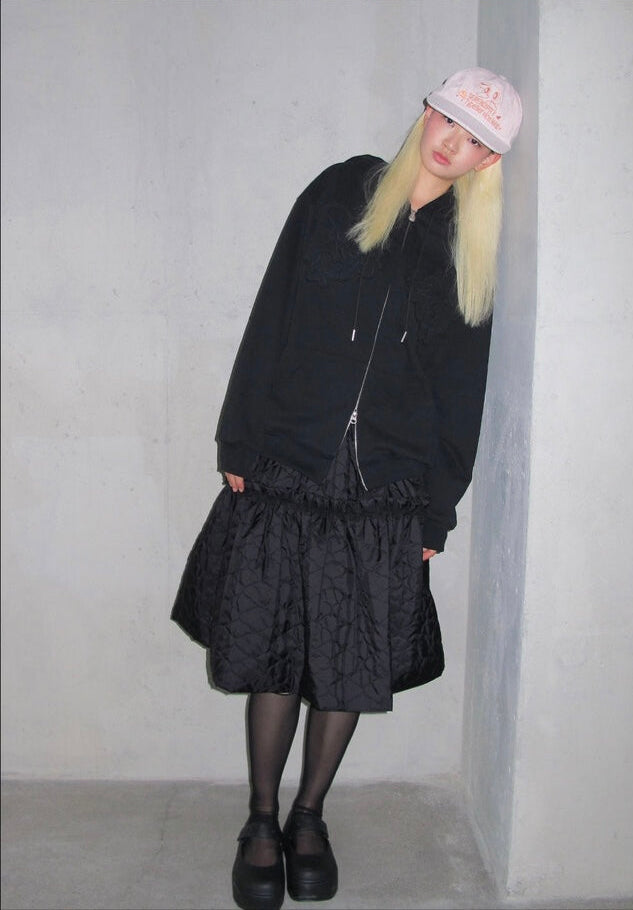 (韓國代購)typeservice flower applique zip hoodie(black)
