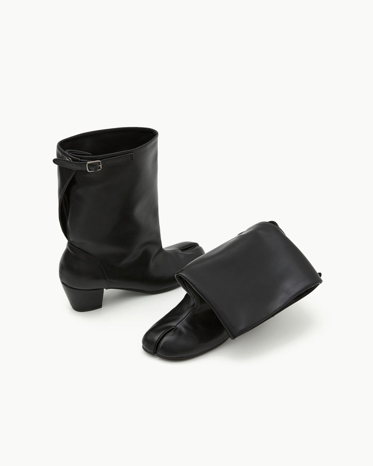 (韓國代購)PAES Wide Buckle Tabi Boots( Black)(230-250)《官方26/9後出貨》