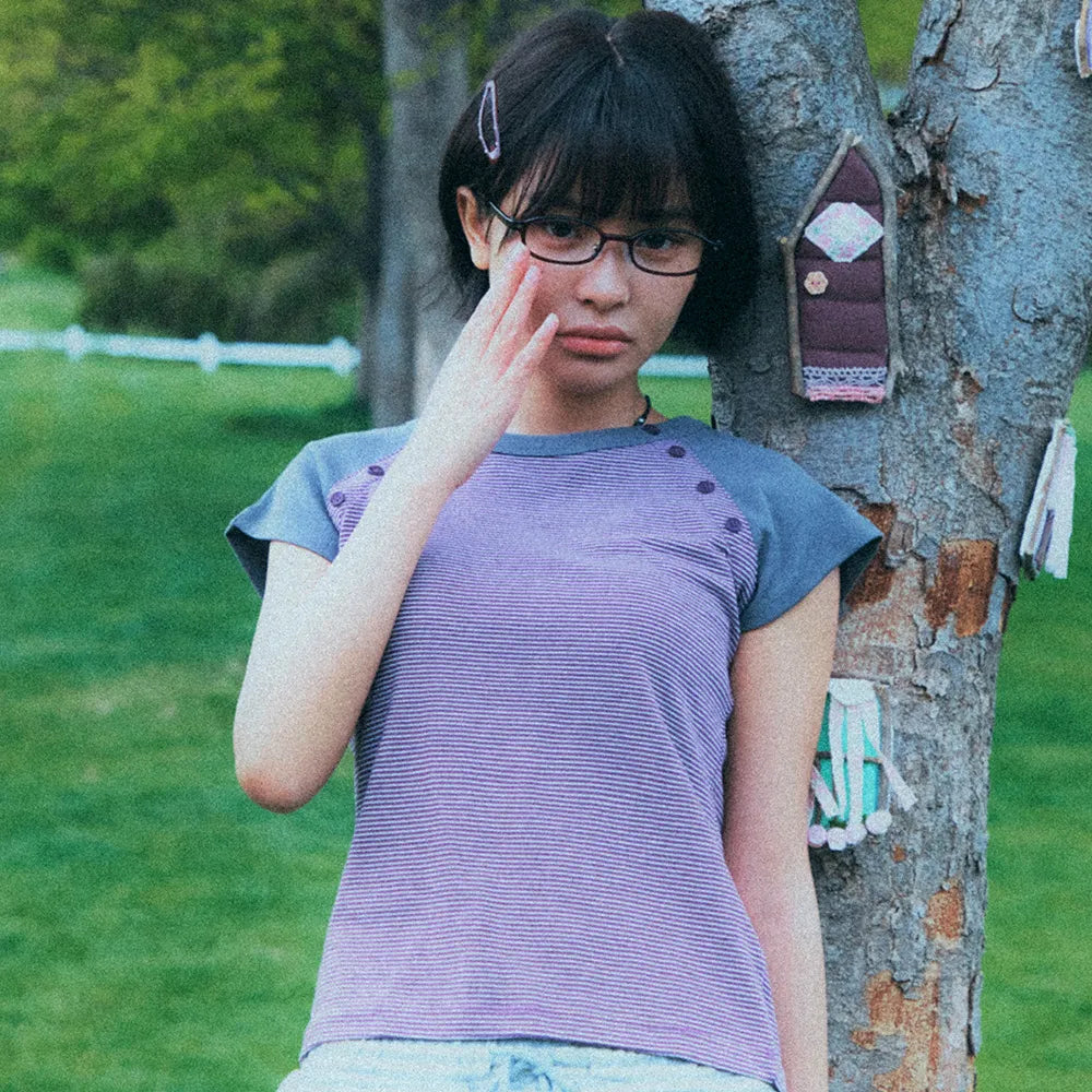 （韓國代購）AEAE stripe button raglan tee (grey/purple)