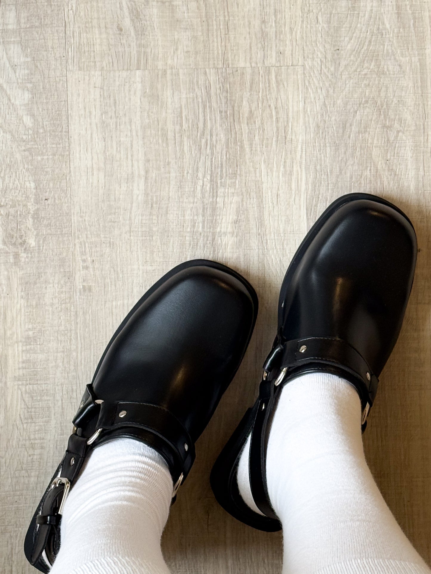 buckle shoes  (225-250）