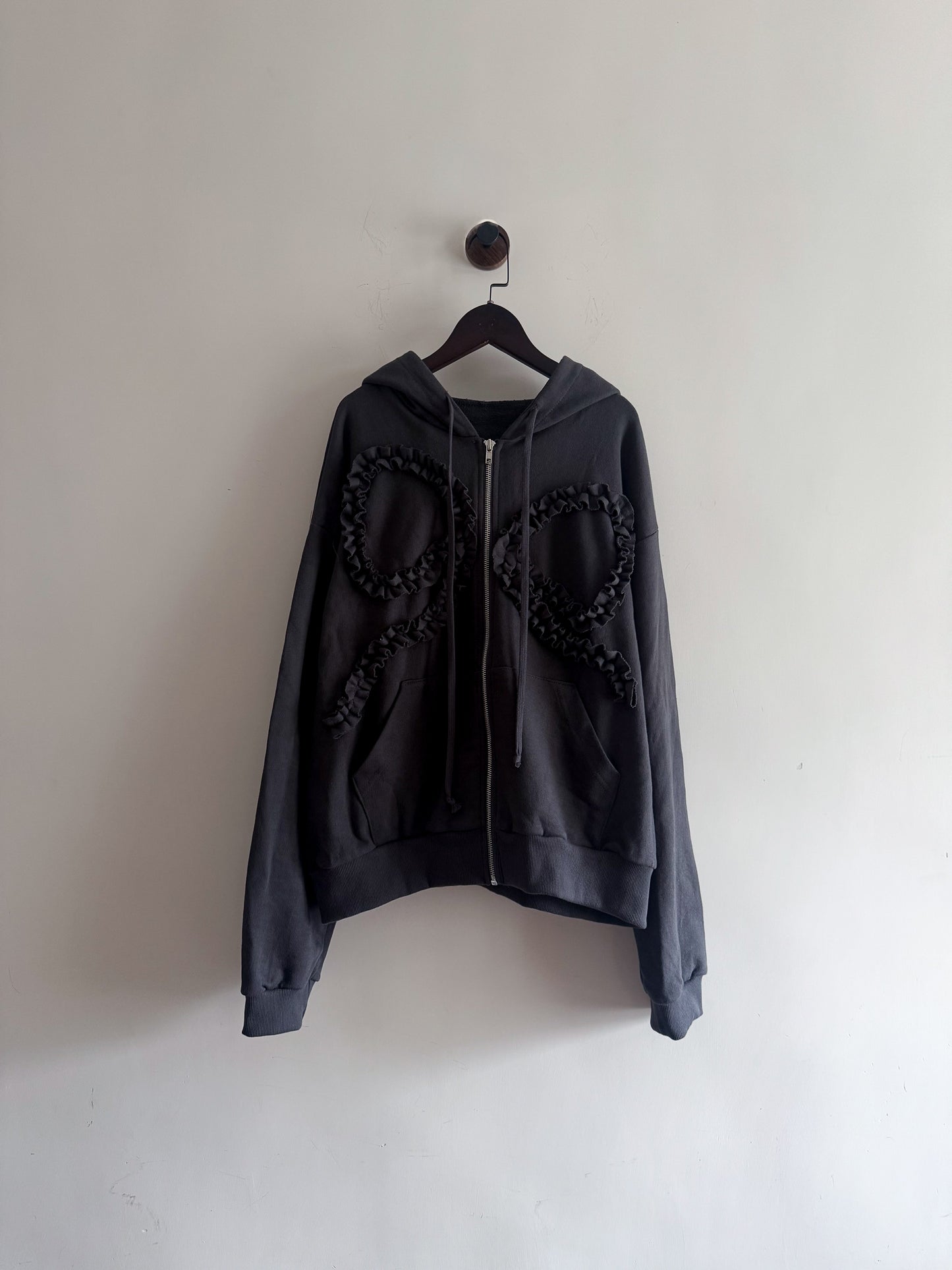ribbon zipped hoodie(charcoal)