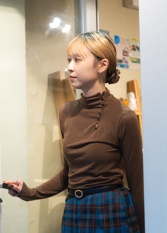 high neck button tee(brown/ivory/black) 現貨