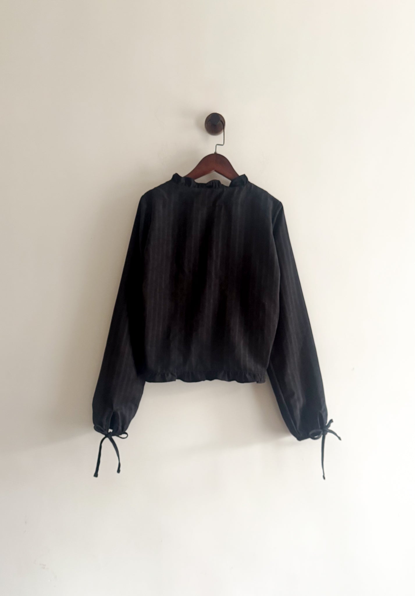 twisted blouse (beige/charcoal)