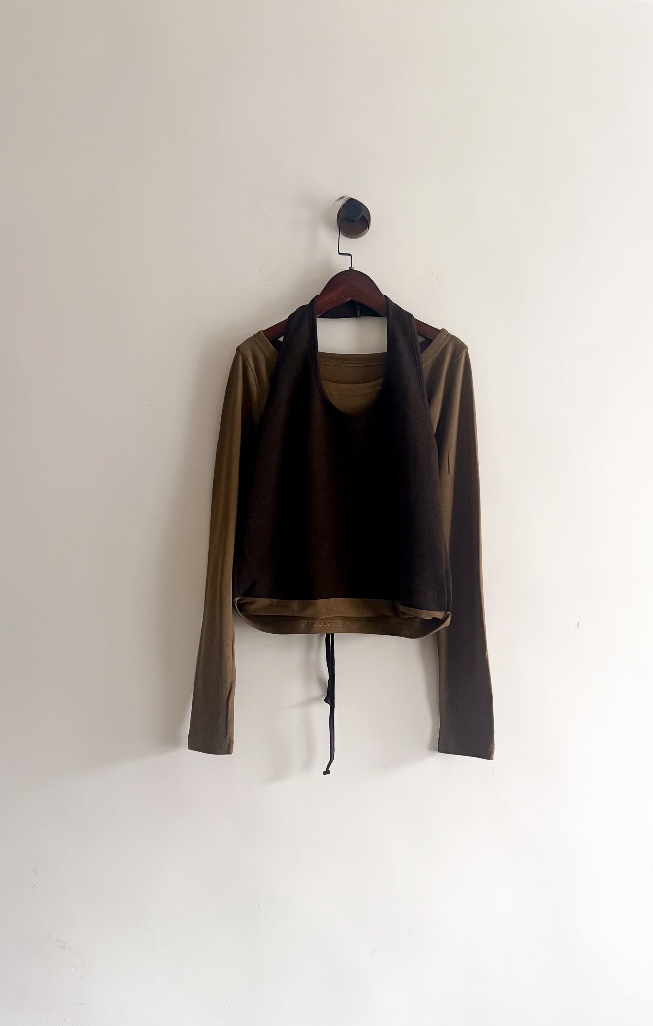 layered tee (white/brown)