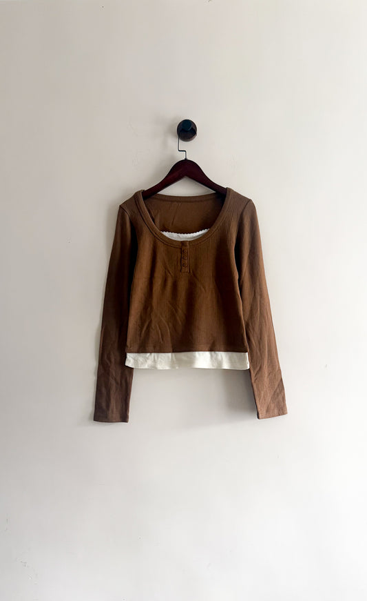 2-in 1 button tee (PRE-ORDER)