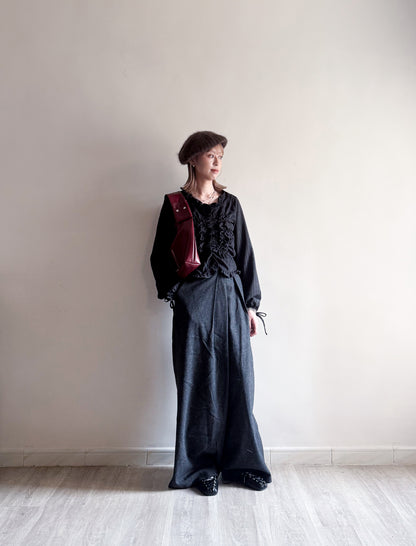 twisted blouse (beige/charcoal)