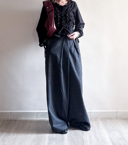 twisted blouse (beige/charcoal)