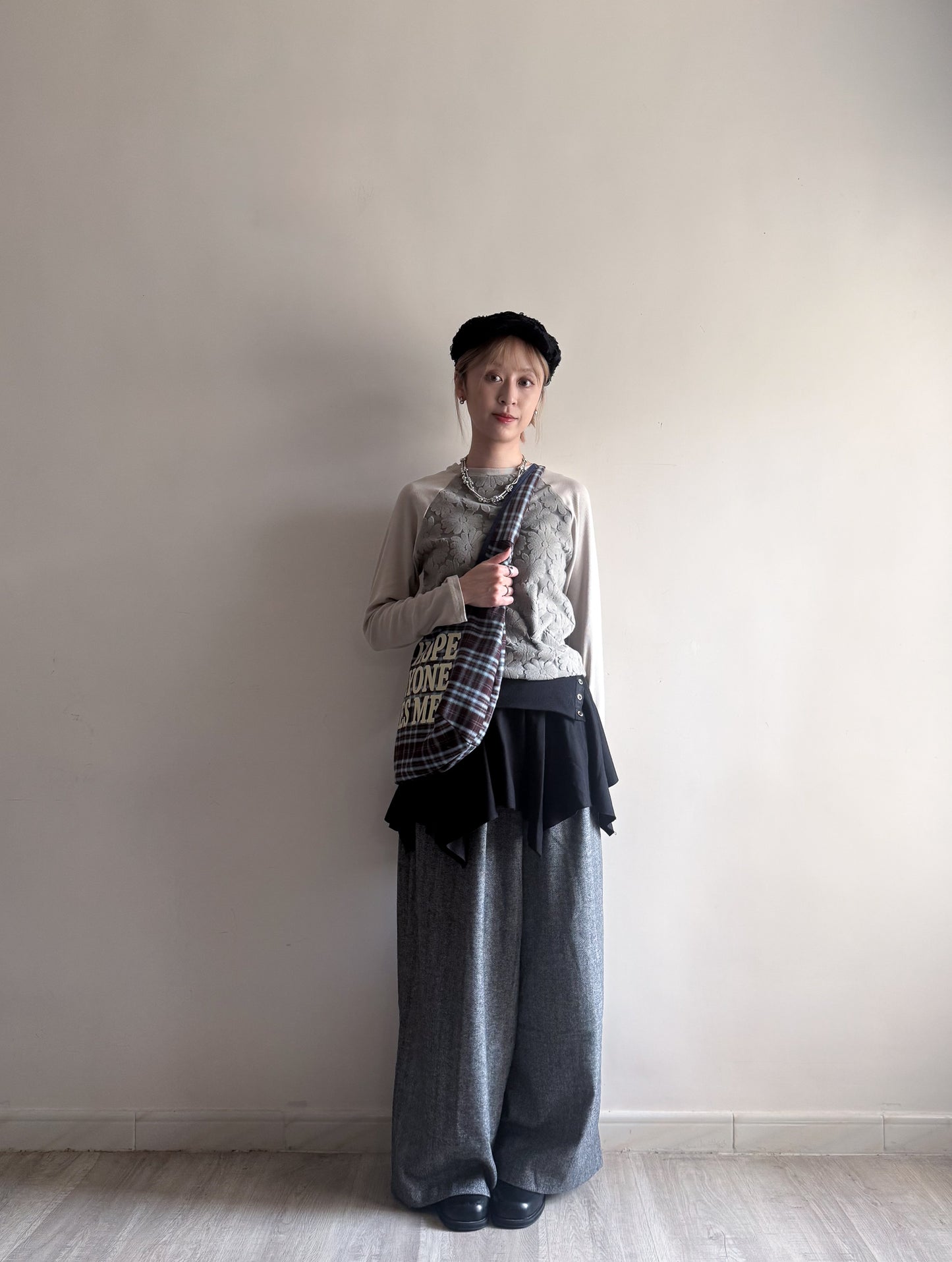 fafa raglan tee (khaki/navy/black) 少量現貨