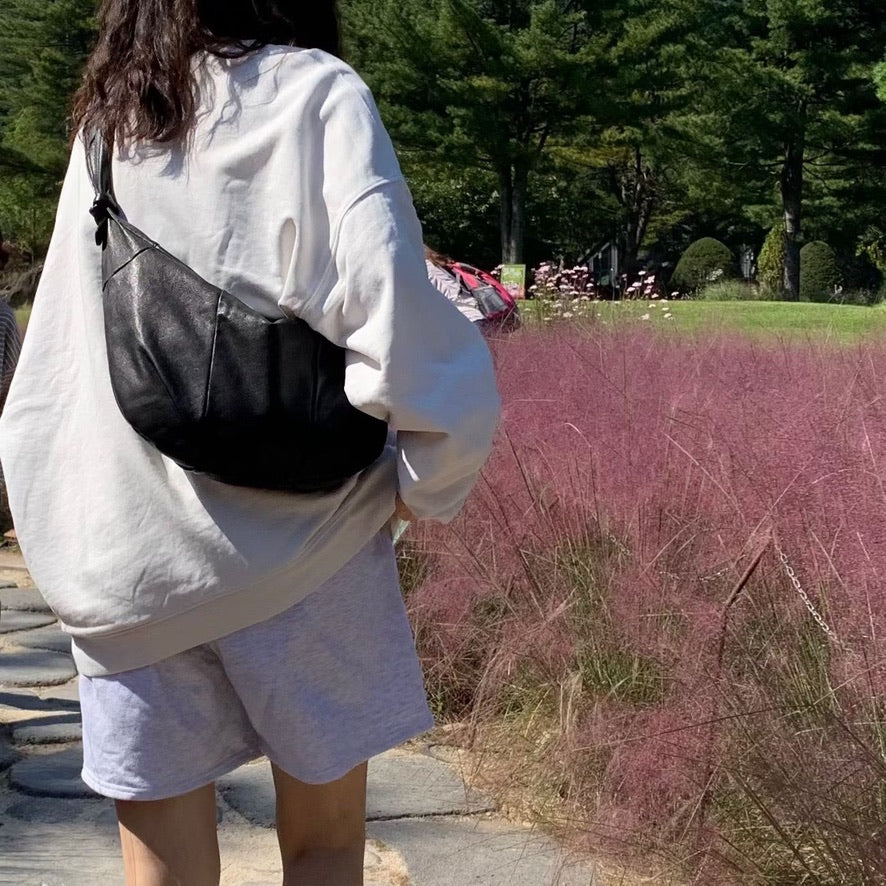 韓國代購：bucks & leather croissant bag