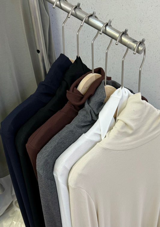 essential turtle neck top（cream/brown/black）現貨*