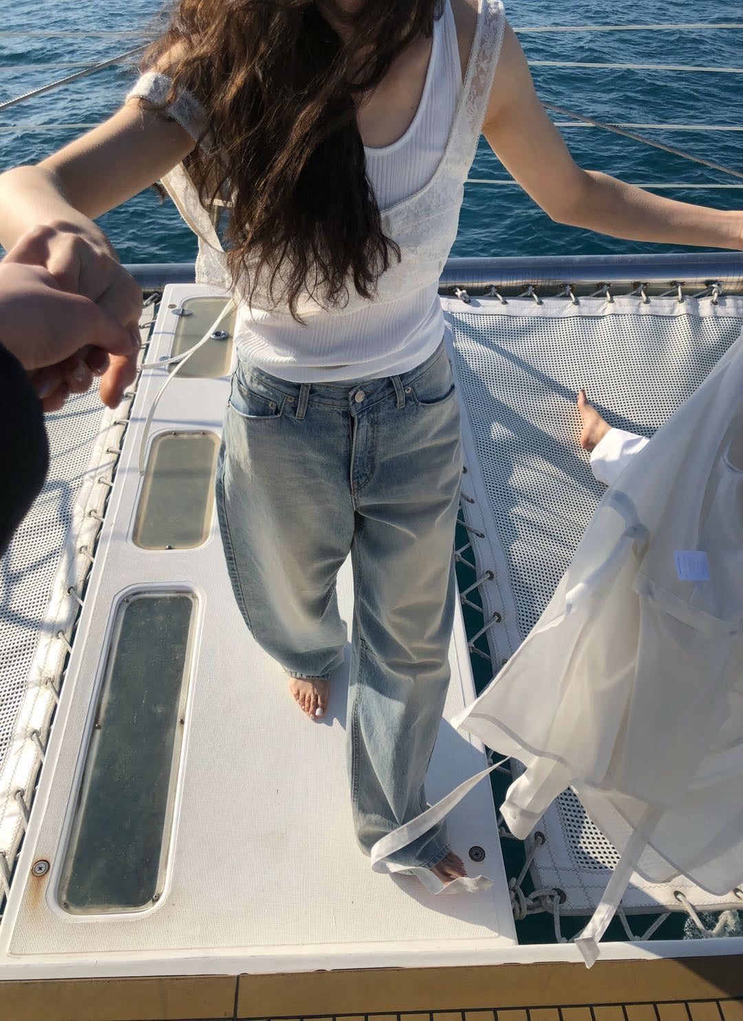 lace crop vest (black/ivory)