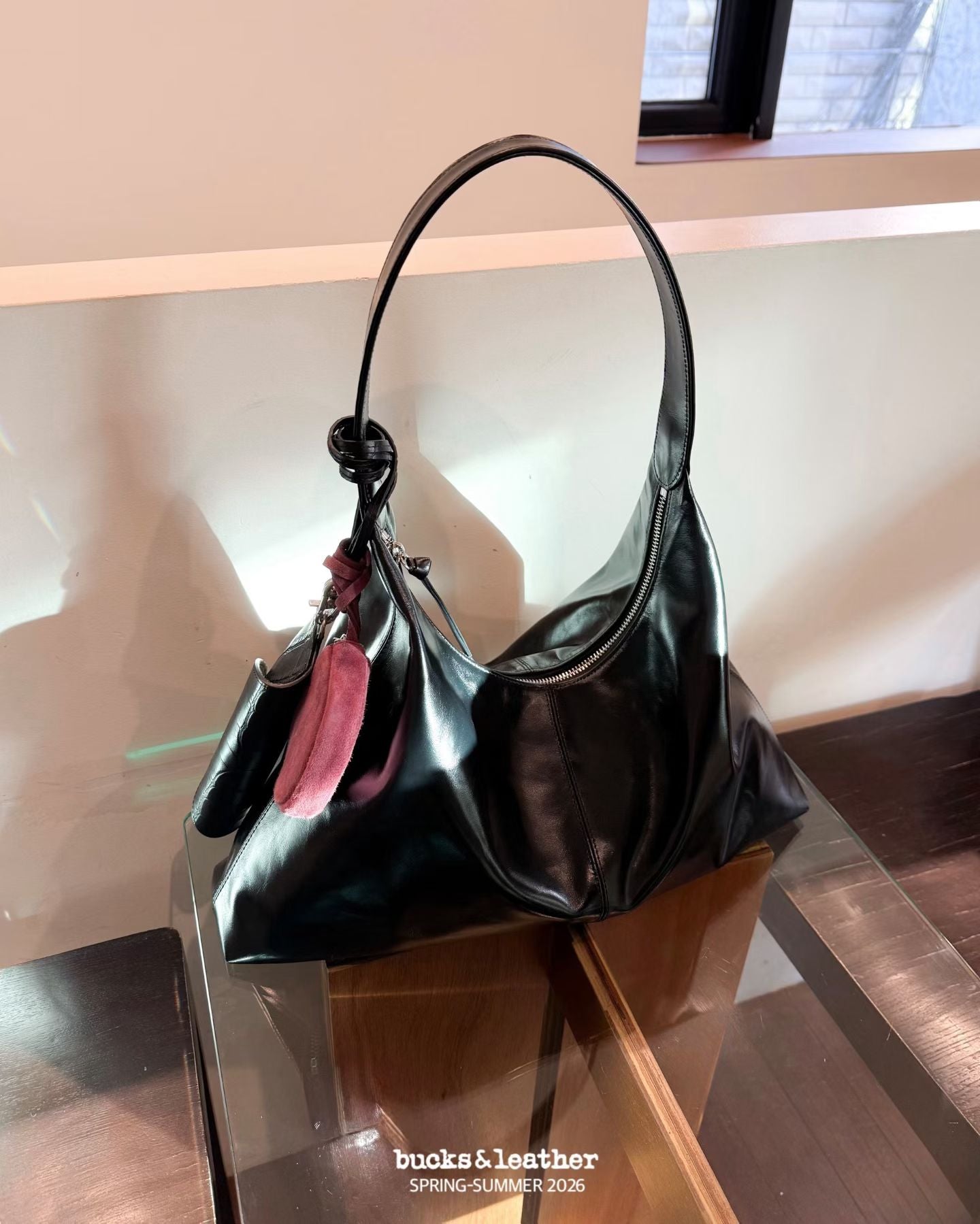 韓國代購：bucks & leather BIG daily shoulder bag (麂皮/羊皮）