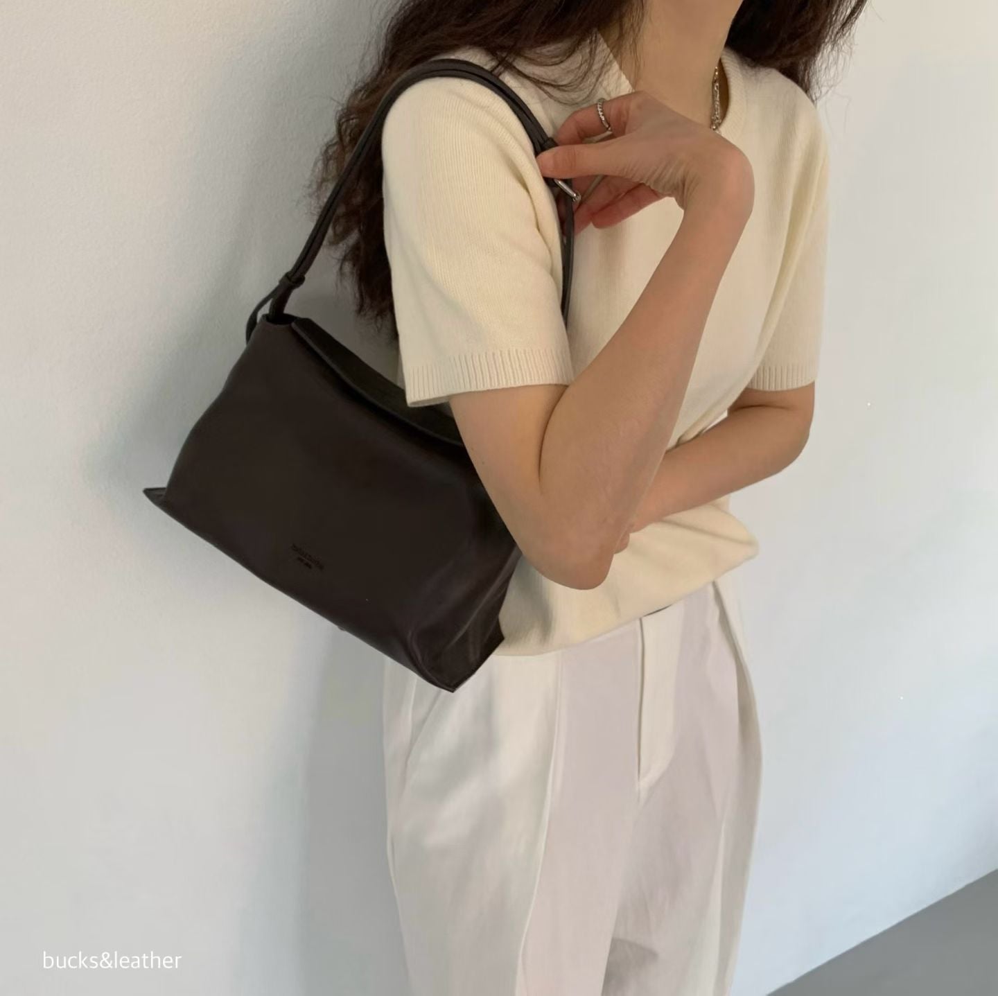 韓國代購：bucks & leather magnetic box bag (羊皮)