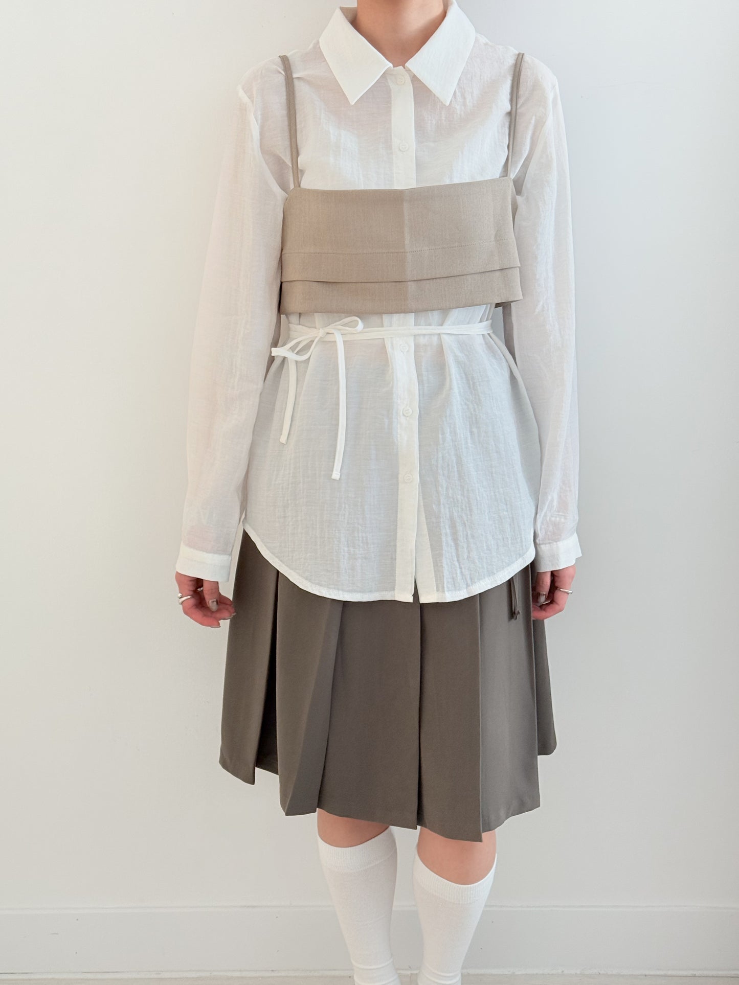 crop vest(beige/black) (現貨)