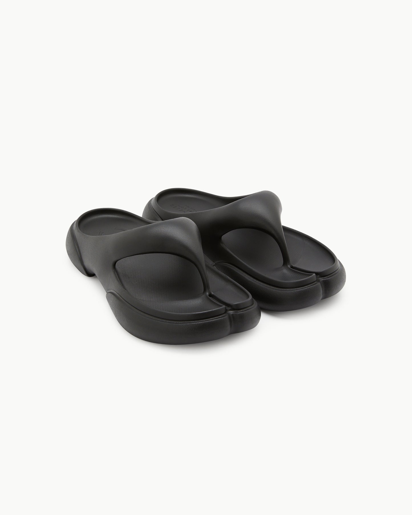 （韓國代購）PAES Flipflop 02- Black <✨Jennie's pick✨>