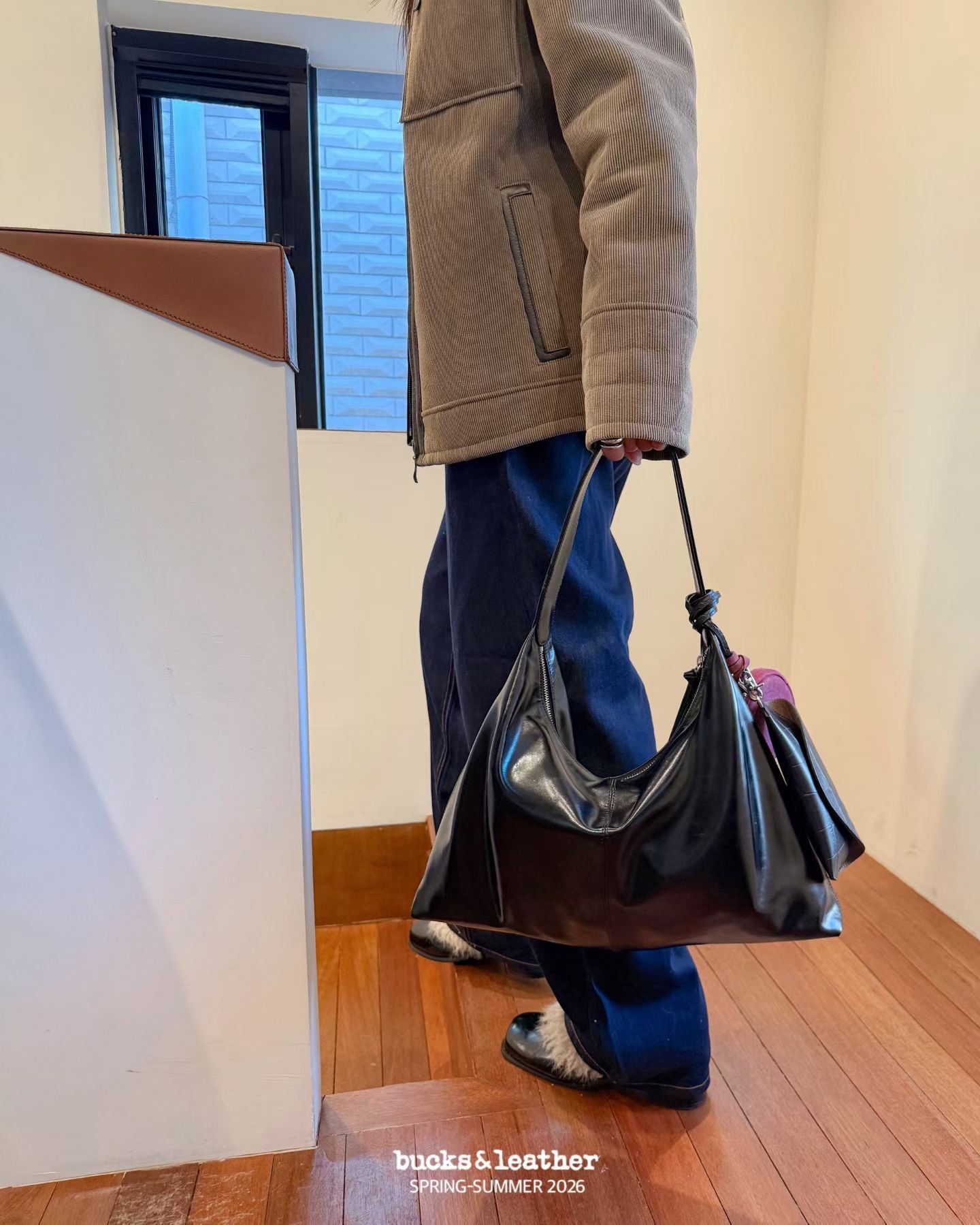 韓國代購：bucks & leather BIG daily shoulder bag (麂皮/羊皮）