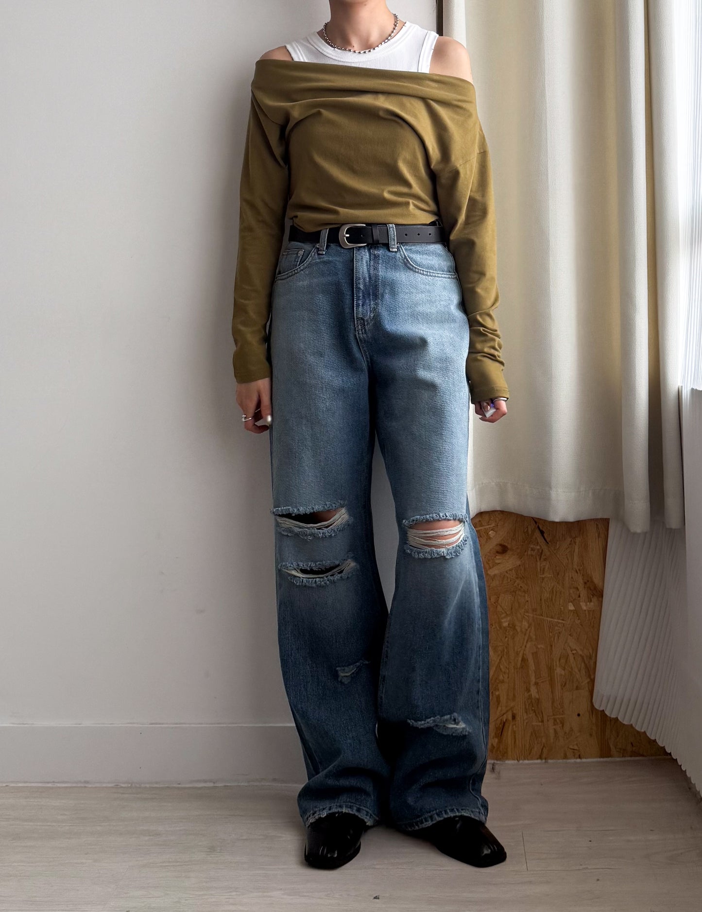 damaged jeans(s/m)