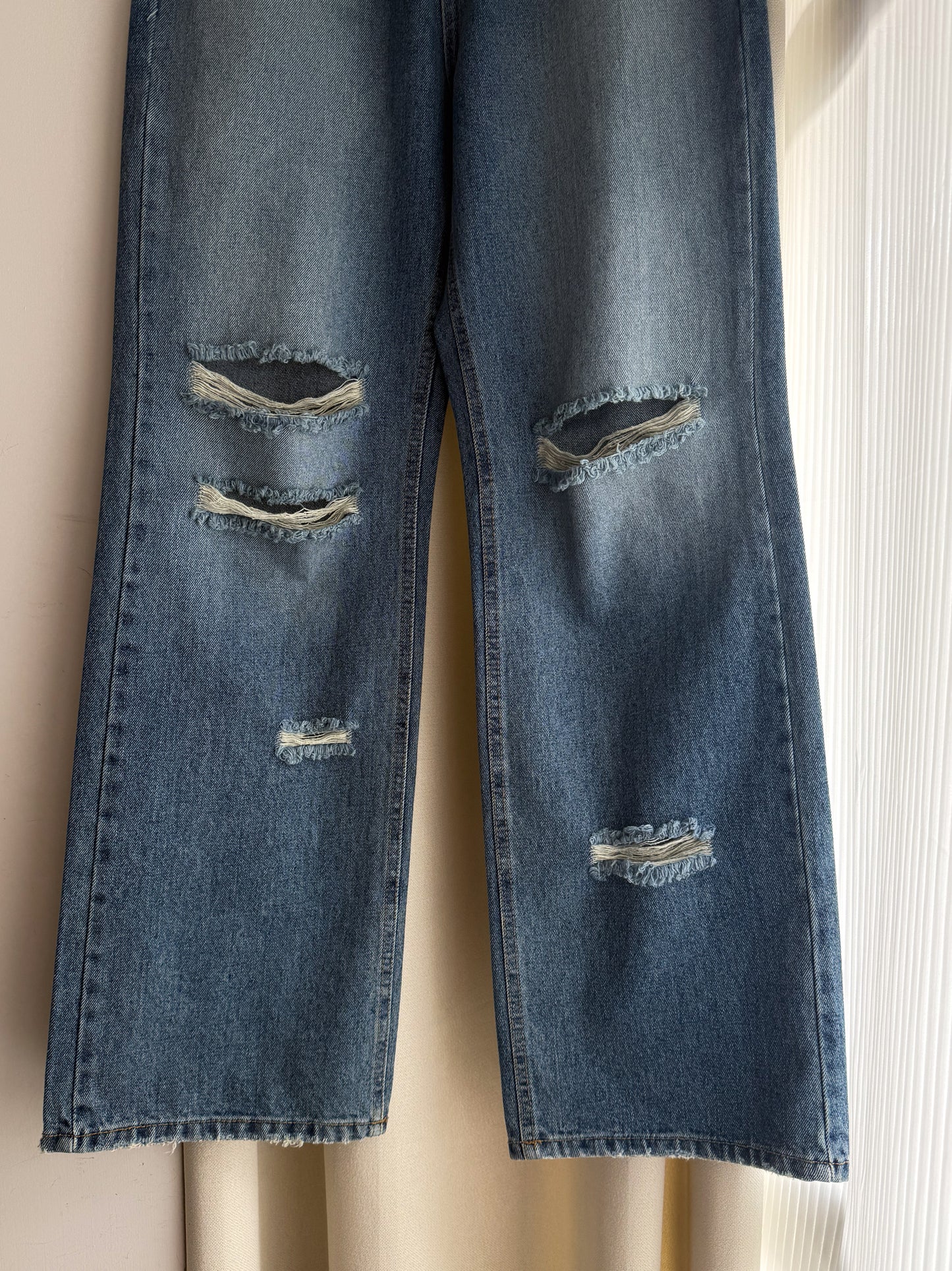 damaged jeans(s/m)