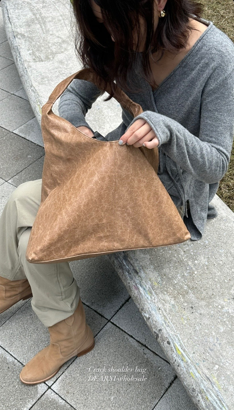 faux leather triangle bag(black/beige/brown/grey/white)