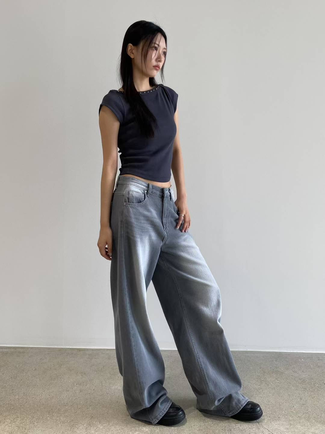 year end sale-barrel leg jeans (grey)(s）