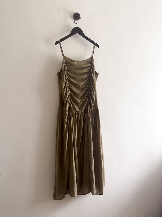 gathered dress(khaki/ivory) 少量現貨