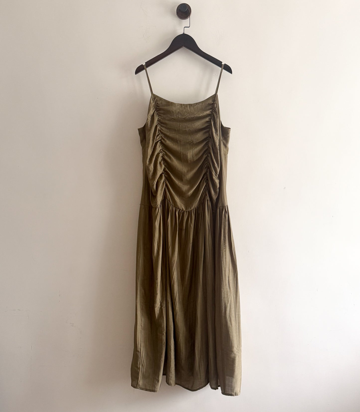 gathered dress(khaki/ivory) 少量現貨