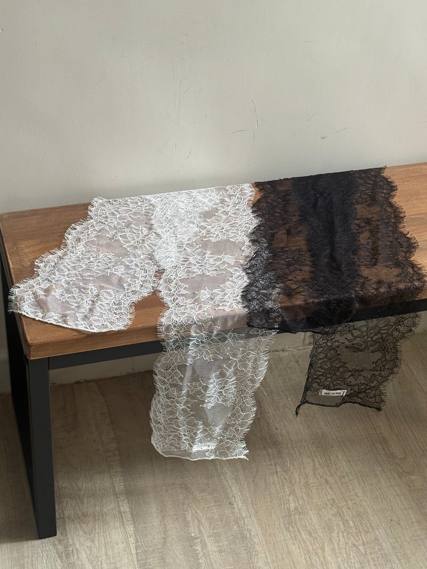 lace scarf (white/black）