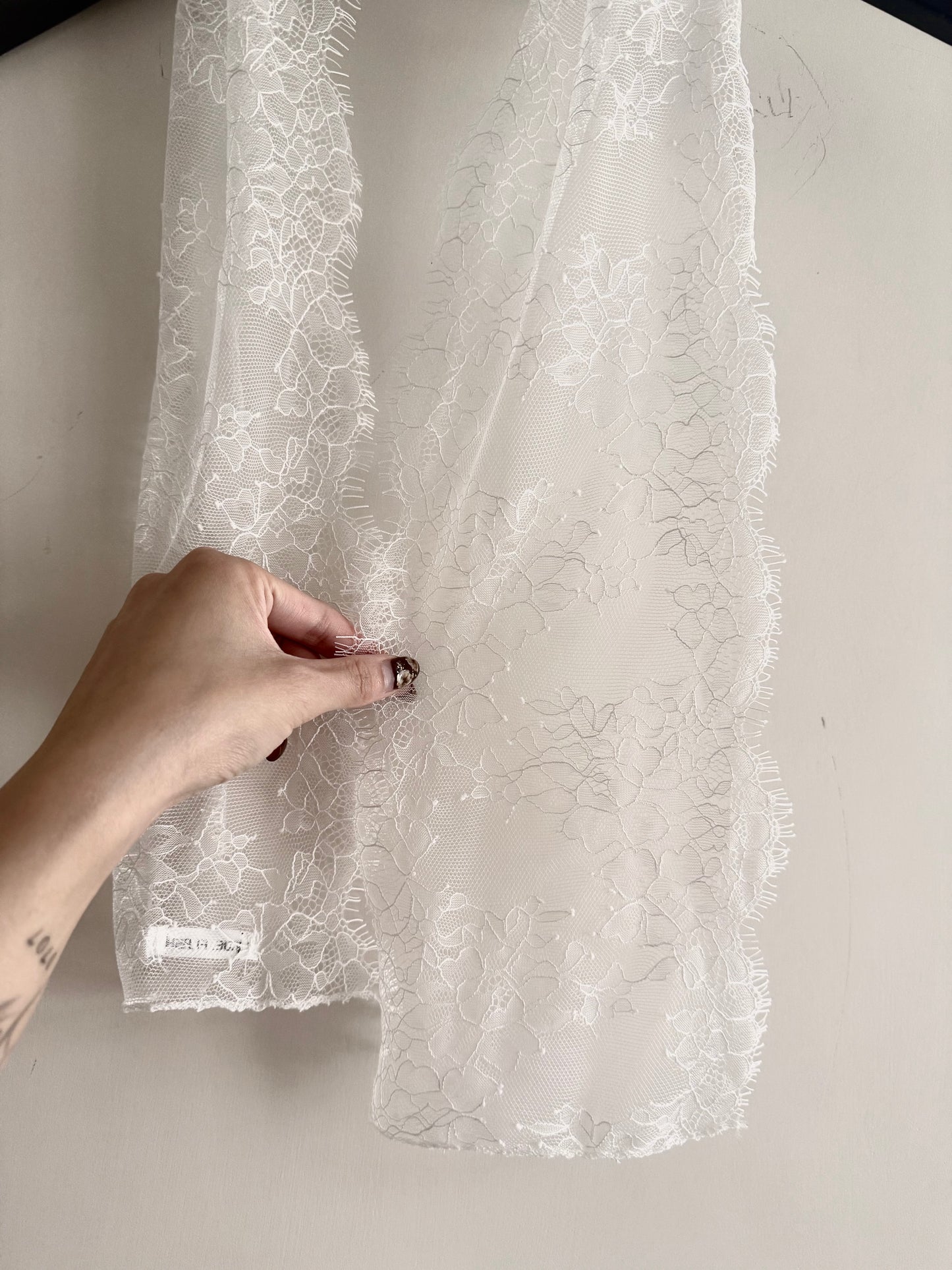 lace scarf (white/black）