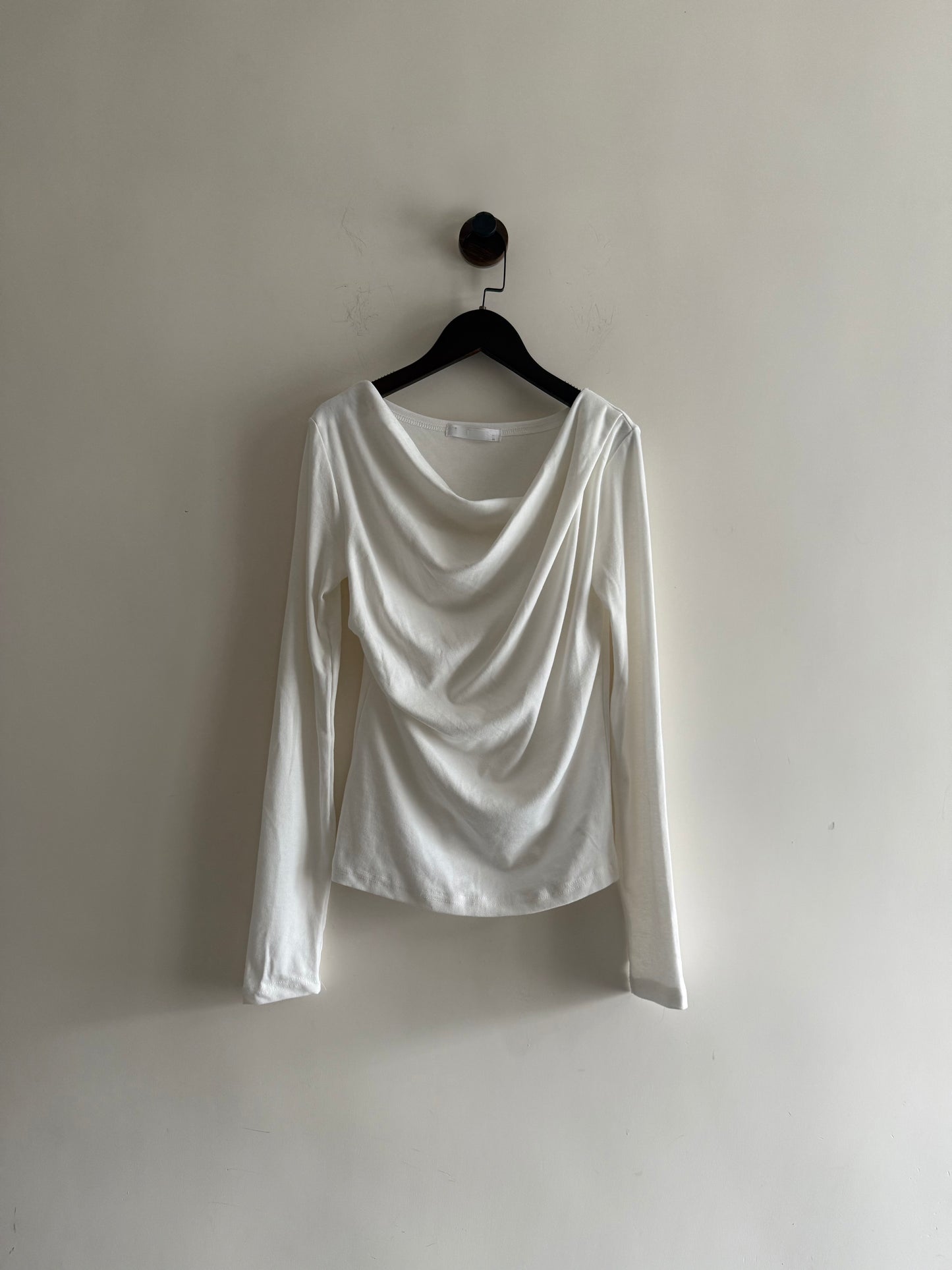 off shoulder tee (white) 現貨
