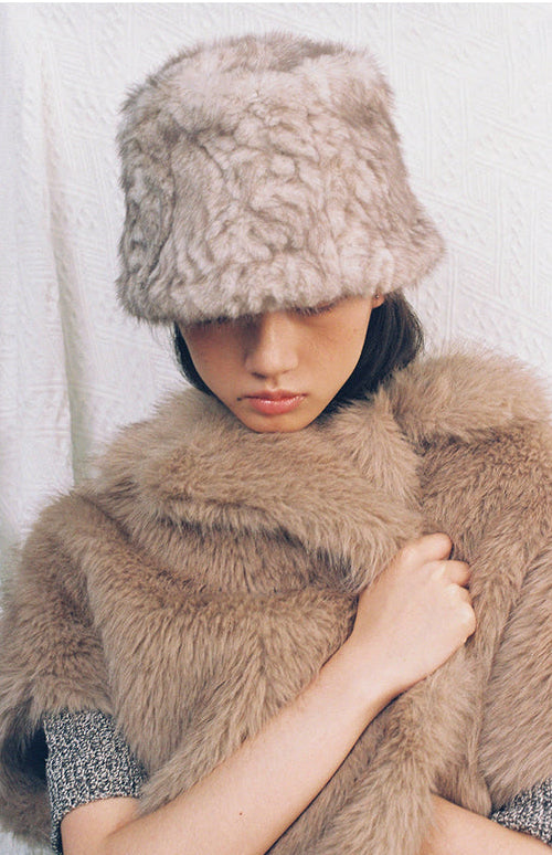 韓國代購：AWESOME NEEDS FUR LAMPSHADE HAT (CRUSH BEIGE/CRUSH BROWN) <限時新貨9折優惠1/12 10PM截單>