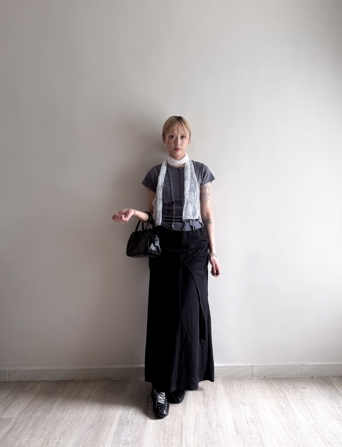 slim cut tee (grey/white/black) 少量現貨