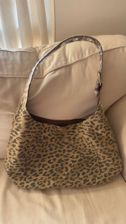 Leterie buckle reversible shoulder bag (suede brown) 現貨