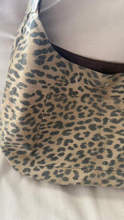 Leterie buckle reversible shoulder bag (suede brown) 現貨