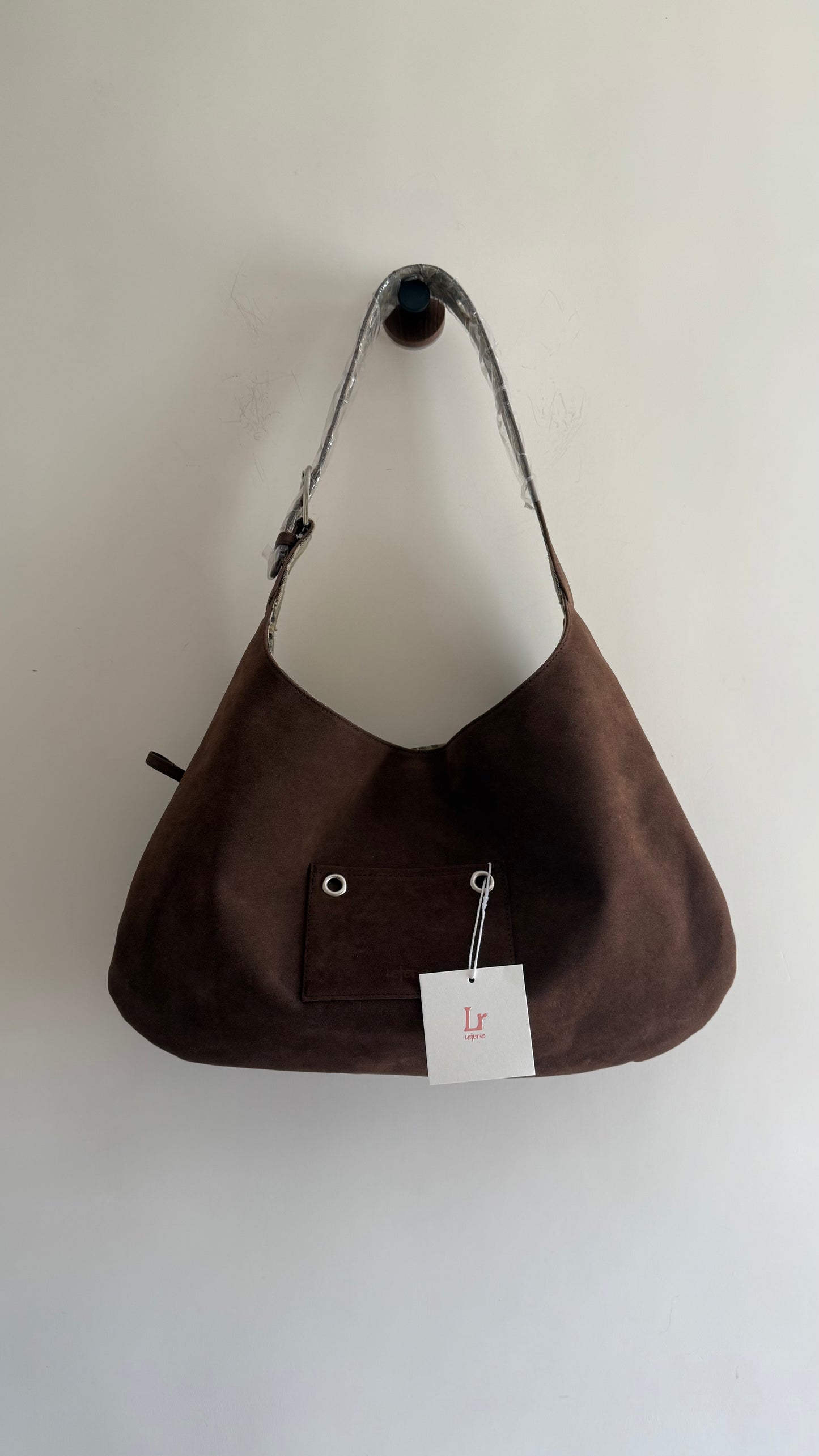Leterie buckle reversible shoulder bag (suede brown) 現貨