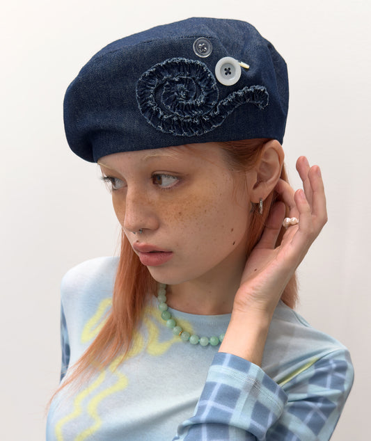 （韓國代購）typeservice buttoned ruffle beret hat