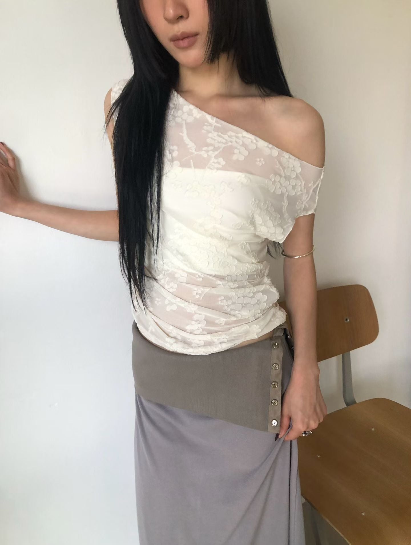 floral vest (black/brown/ivory) 少量現貨
